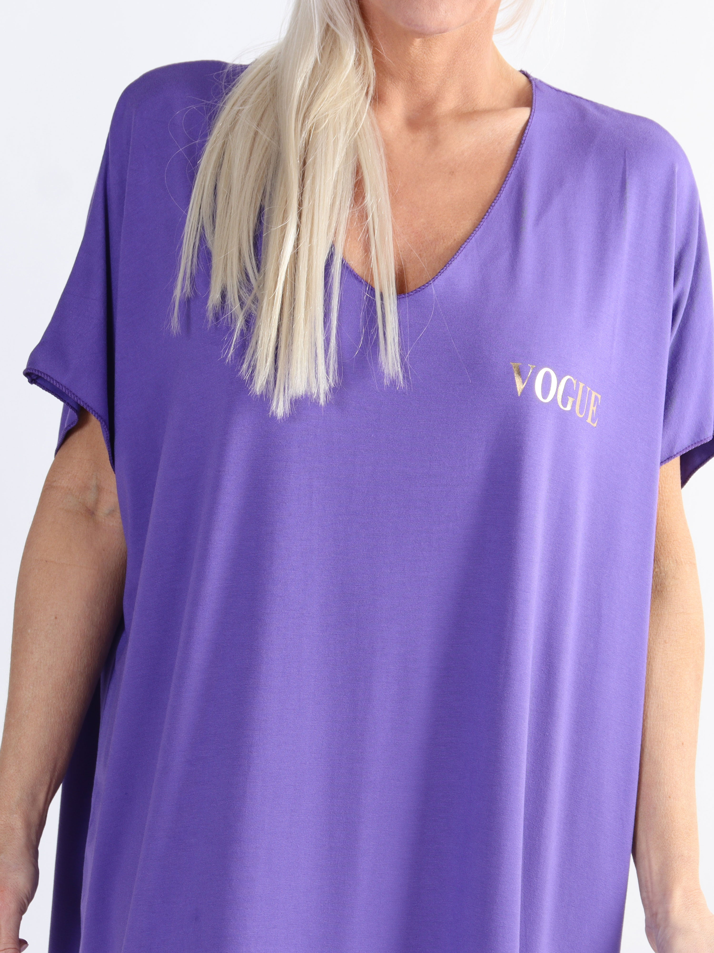 Ellen - Plus size t-shirtkjole i viskose med guldskrift